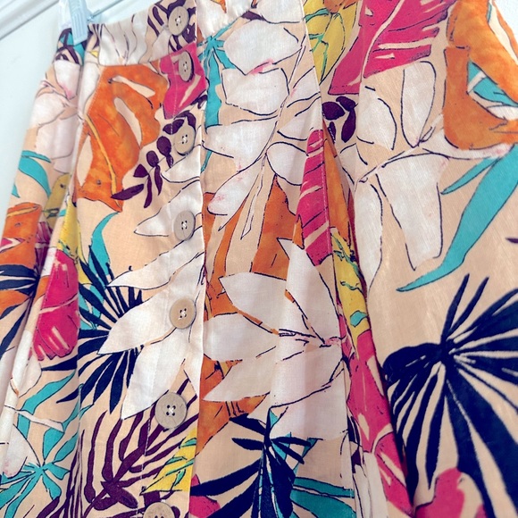 Forever 21 Tropical Floral Leaf Print Button Mini Skirt size Medium - Picture 3 of 9